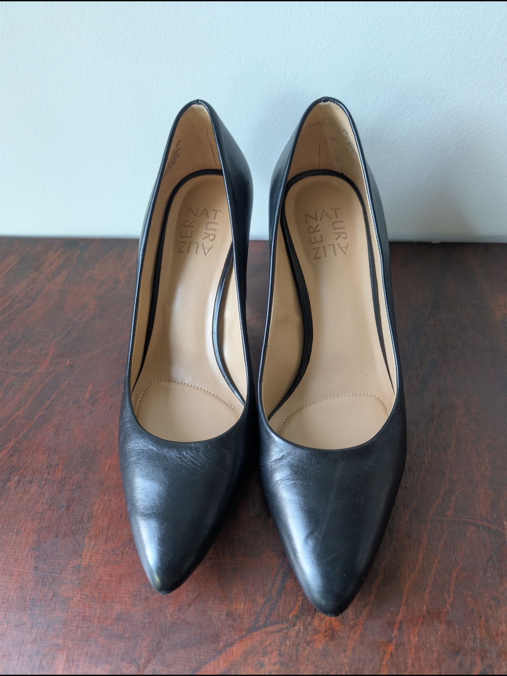 Naturalizer Black Leather Pointed Toe Pumps | Classic Mid Heel | US 7.5 - Picture 2 of 5
